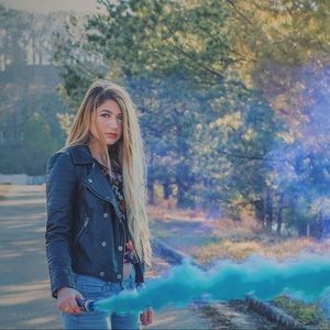 Meet your Posher, Julia